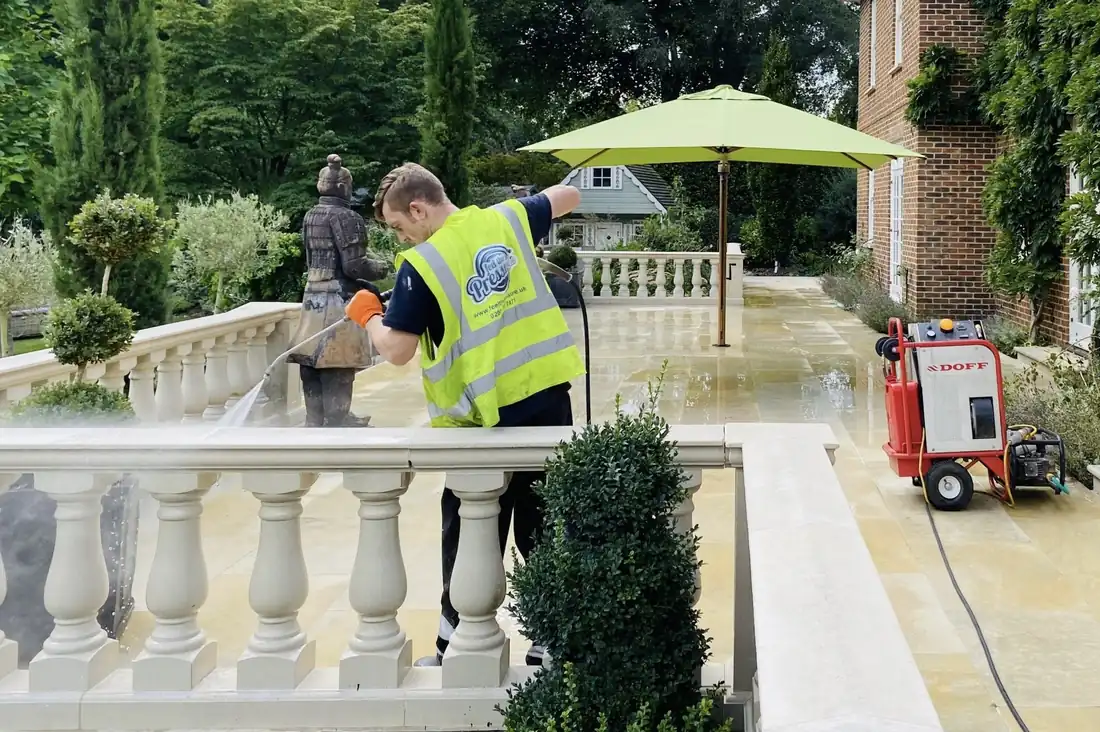 specialist-stone-cleaning-assessment-led.webp